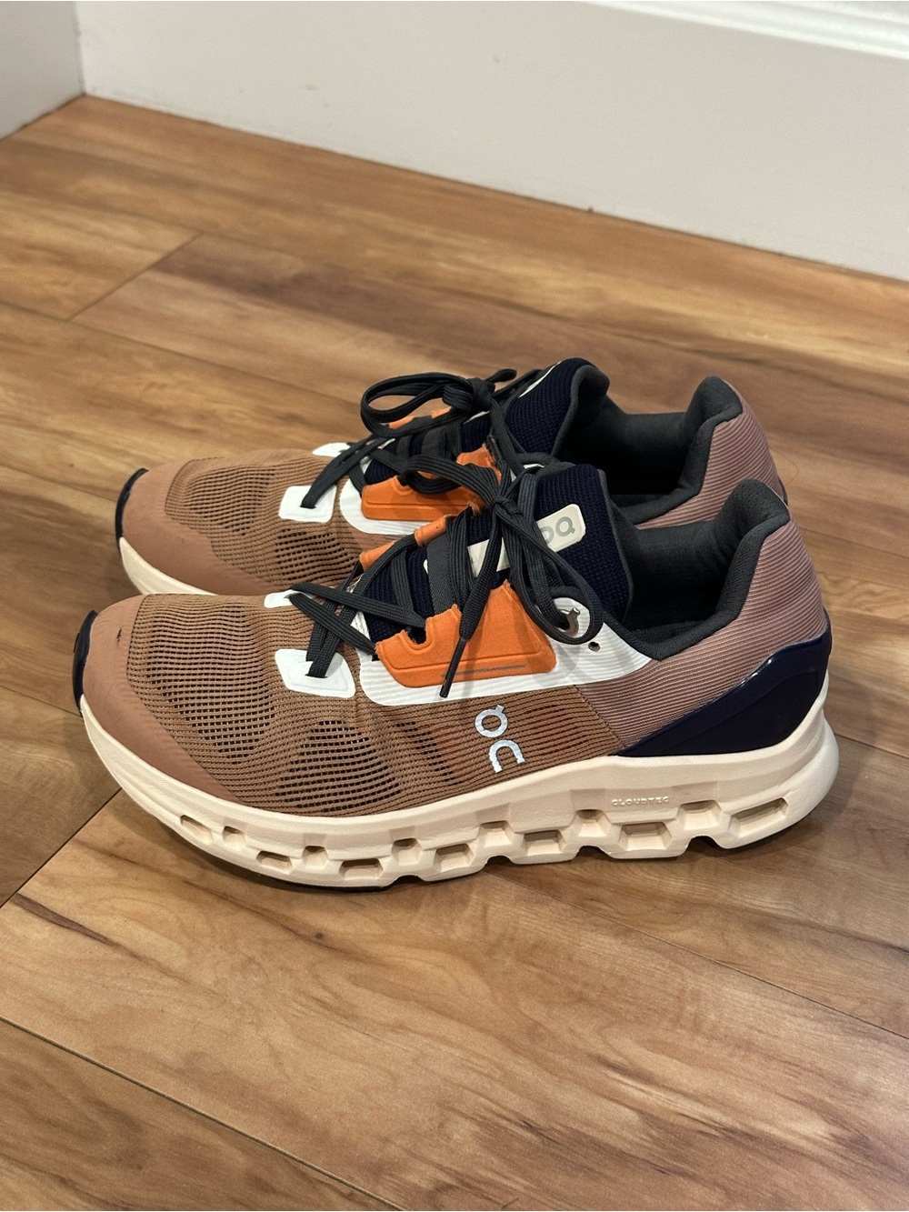 On Cloudstratus 2 Cork/Fawn Women’s Size 8 Running Shoes